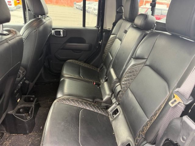 Used 2023 Jeep Gladiator Overland AWD/4WD image 12