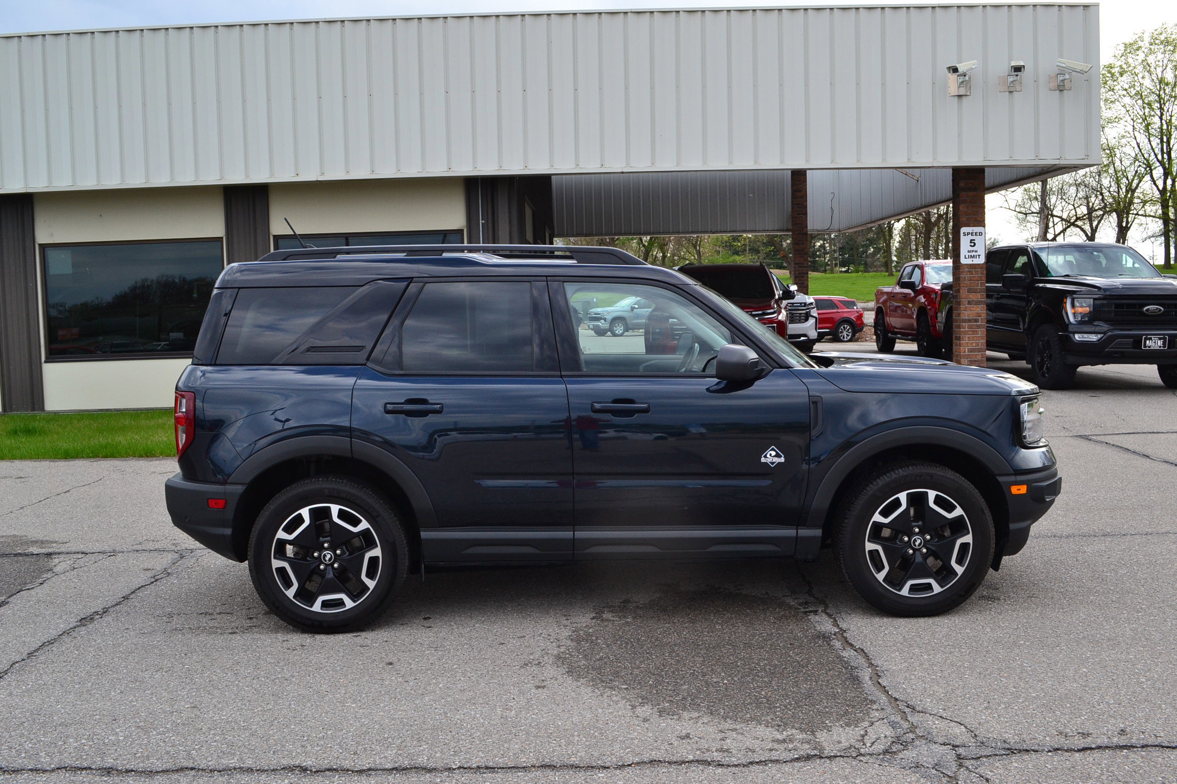Certified 2021 Ford Bronco Sport Outer Banks w/ Outer Banks Package (96D) image 4