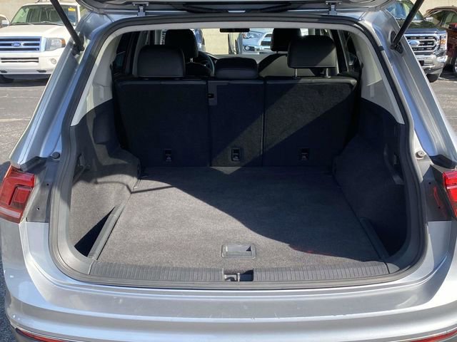 Used 2021 Volkswagen Tiguan SE AWD/4WD image 13