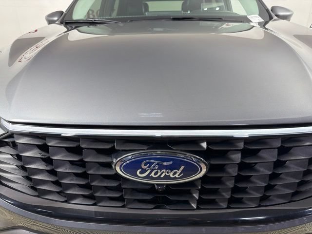 Certified 2024 Ford Escape Platinum w/ Premium Technology Package AWD/4WD image 4