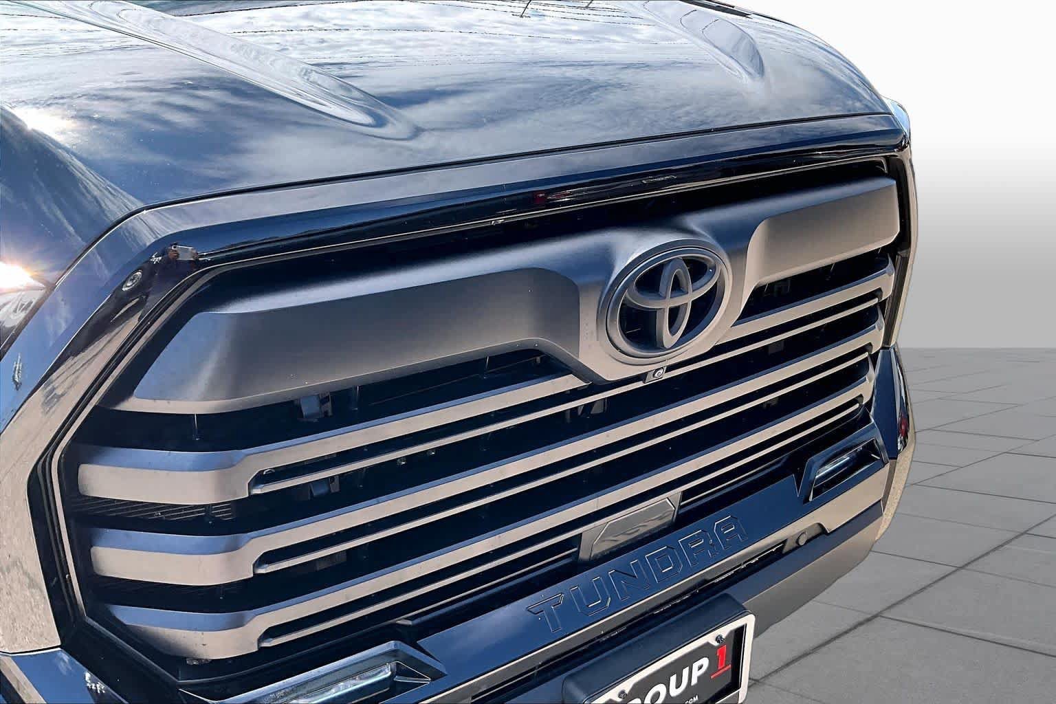 Used 2025 Toyota Tundra Limited AWD/4WD image 30