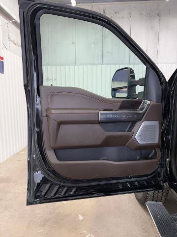 Certified 2023 Ford F250 King Ranch w/ FX4 Off-Road Package AWD/4WD image 8