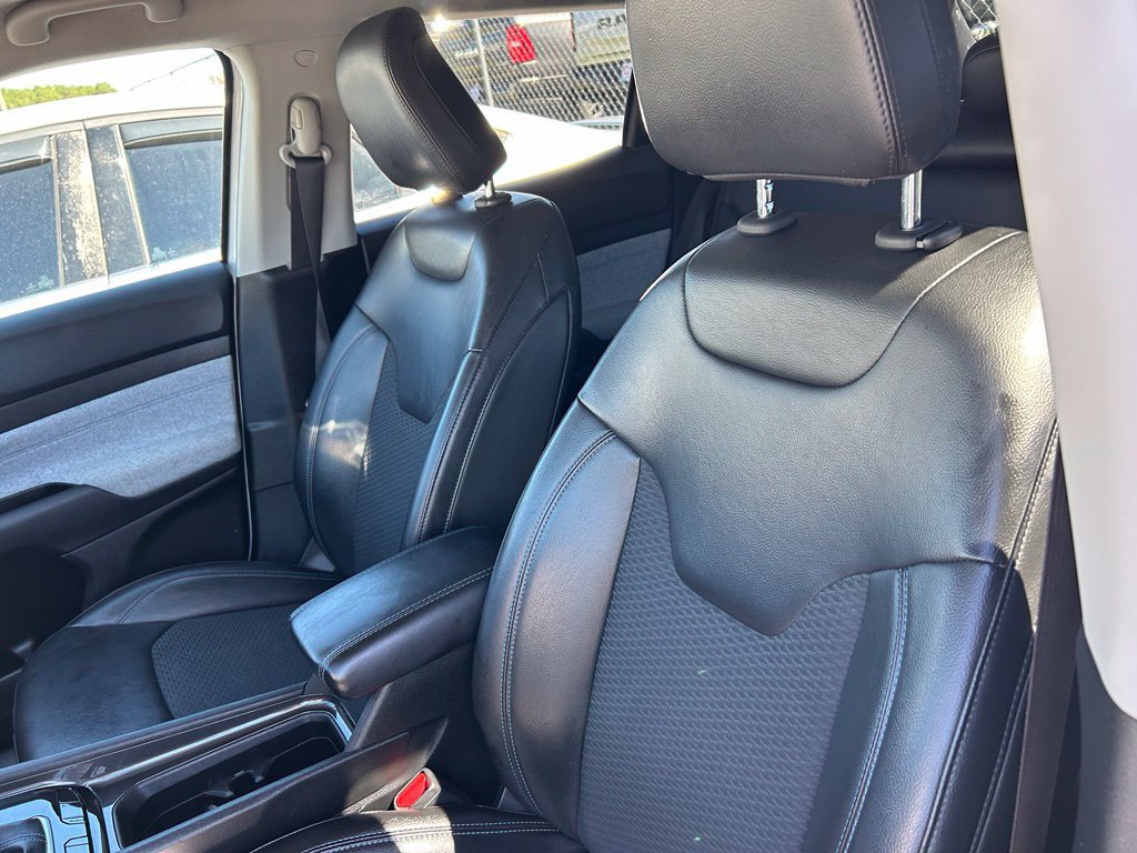 Used 2022 Jeep Compass Latitude FWD image 10