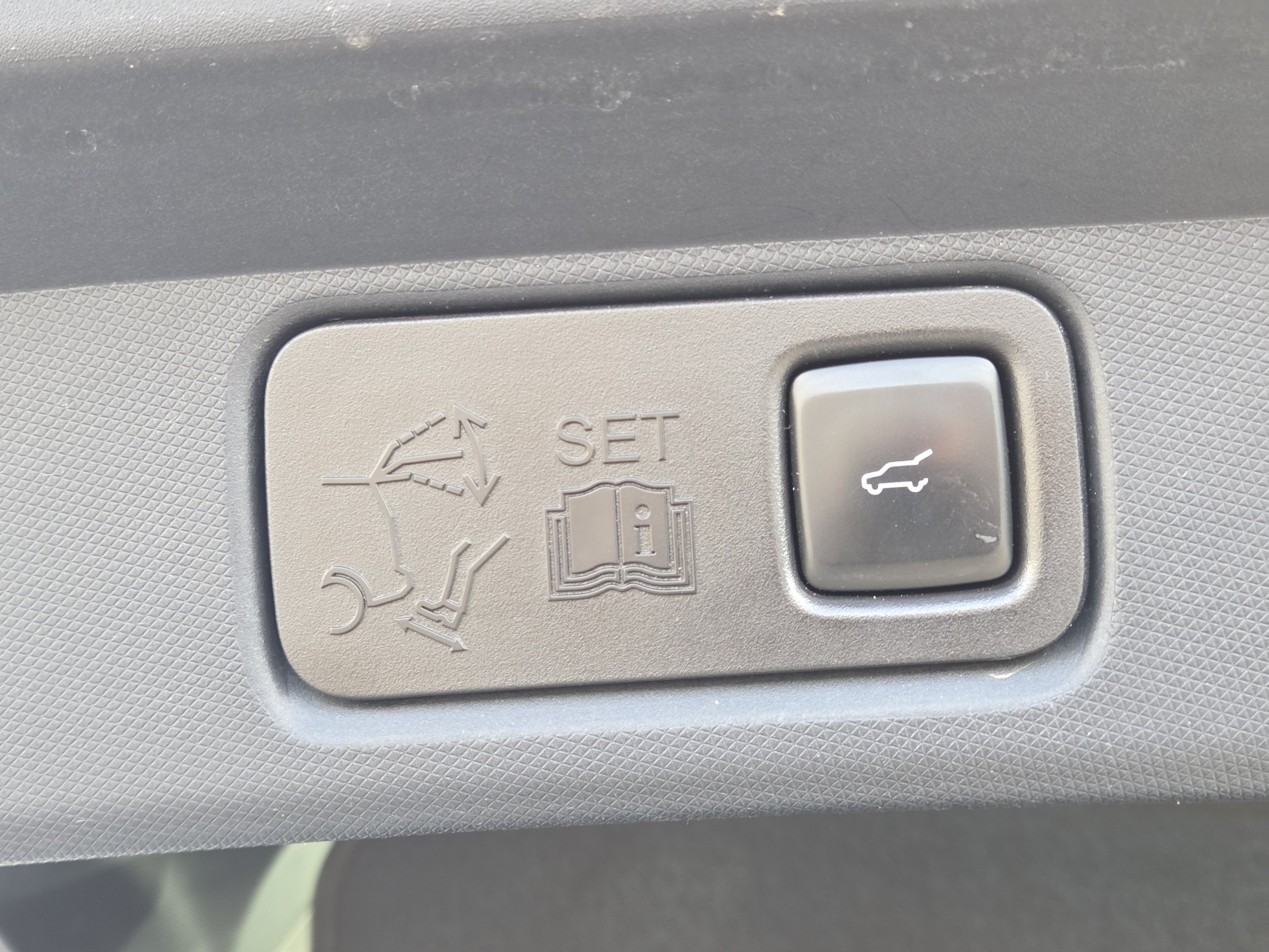 Certified 2023 Ford Mustang Mach-E Premium AWD/4WD image 25