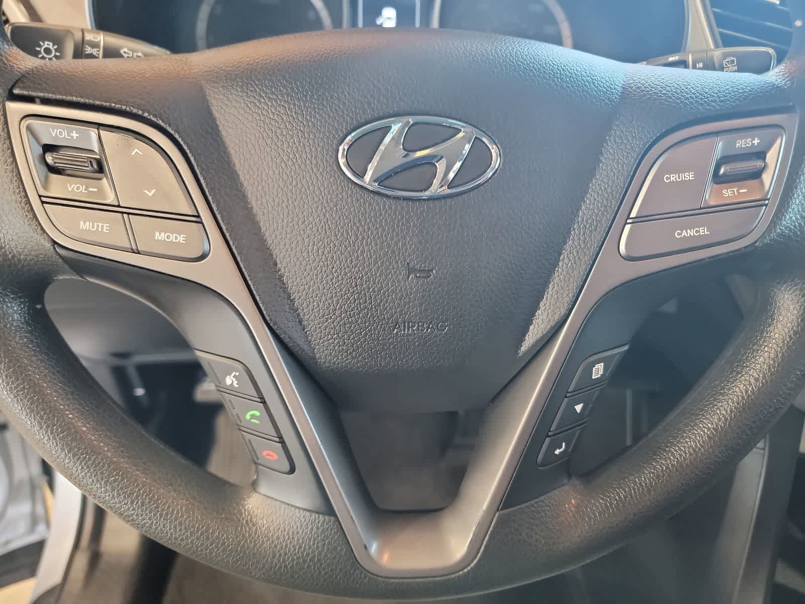 Used 2018 Hyundai Santa Fe SE w/ Cargo Package AWD/4WD image 14