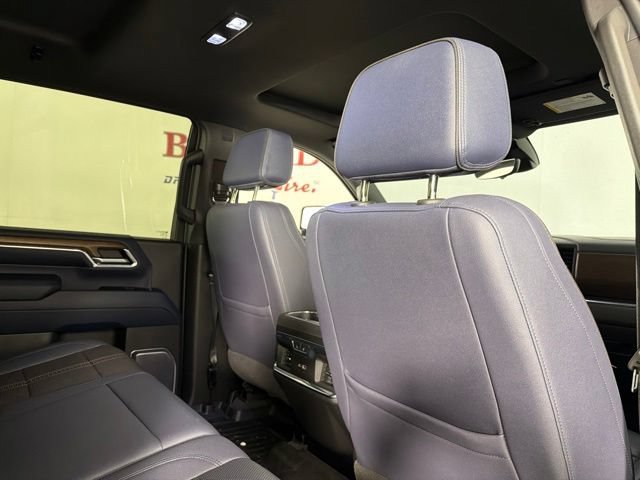 Used 2024 Chevrolet Silverado 2500 High Country w/ High Country Premium Package AWD/4WD image 19