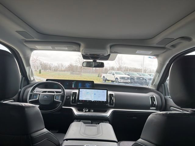 Certified 2025 Ford Expedition Max Platinum w/ Driver's Package image 27