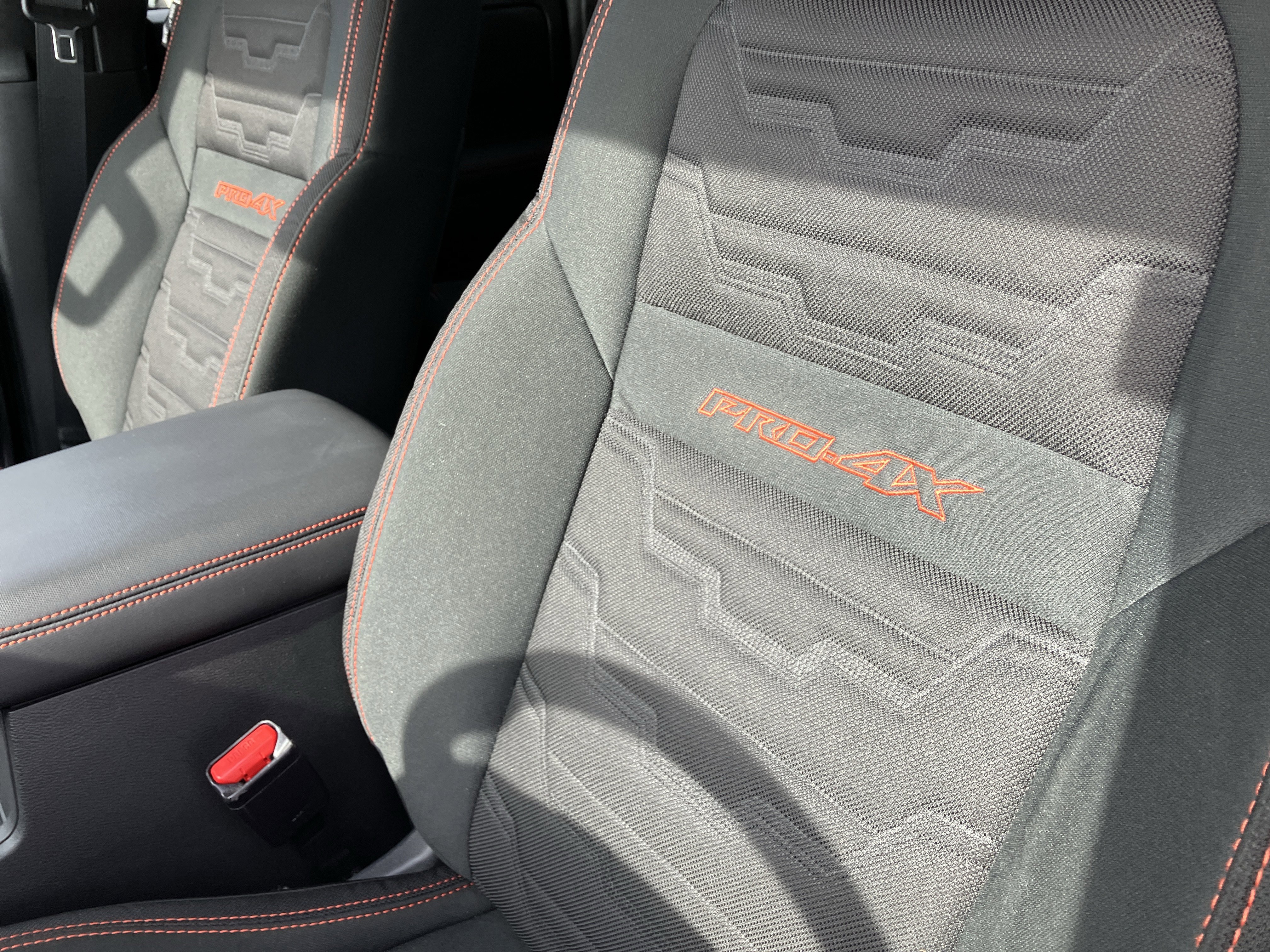 Used 2024 Nissan Frontier PRO-4X w/ Technology Package image 36