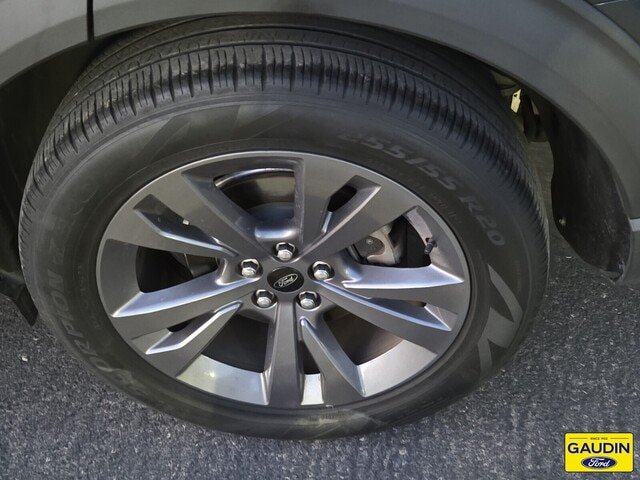 Certified 2023 Ford Explorer XLT w/ Equipment Group 202A RWD image 4