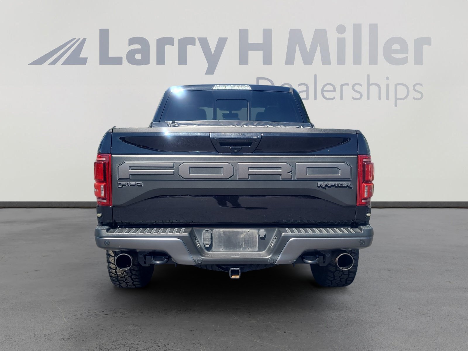 Certified 2019 Ford F150 Raptor w/ Equipment Group 802A Luxury AWD/4WD image 4