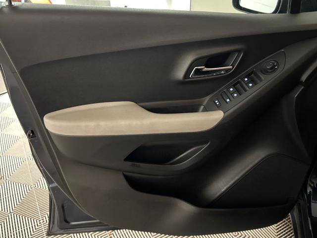Used 2019 Chevrolet Trax LS w/ Tint and Cruise Package FWD image 15