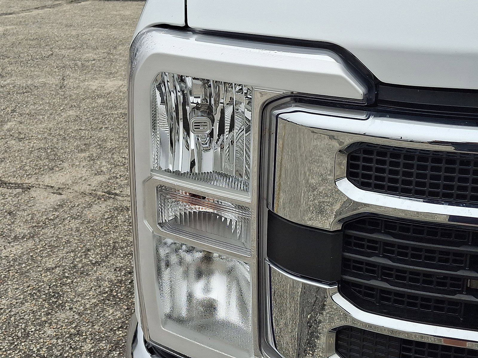 Certified 2025 Ford F250 XLT image 8