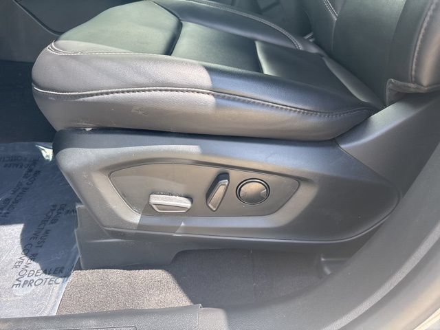 Certified 2024 Ford Explorer XLT w/ Equipment Group 202A AWD/4WD image 13