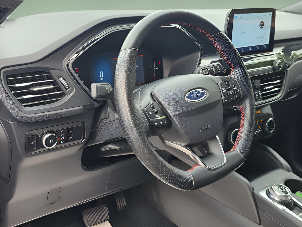 Certified 2025 Ford Escape ST-Line Select AWD/4WD image 16