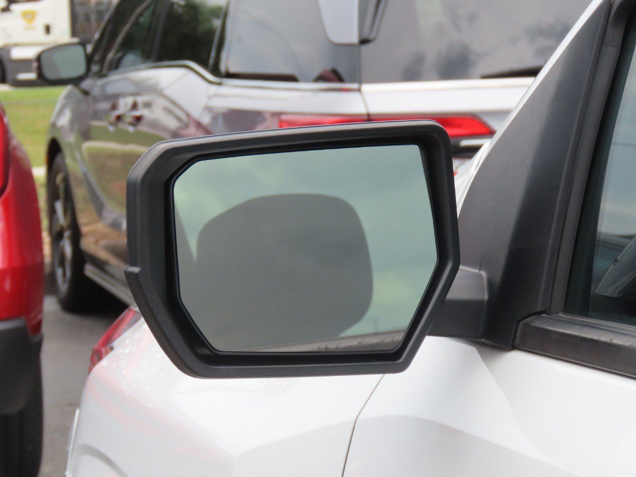 Used 2024 Chevrolet Colorado LT w/ LT Convenience Package RWD image 18