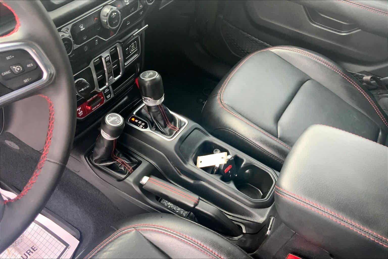 Used 2023 Jeep Wrangler Unlimited Rubicon AWD/4WD image 17