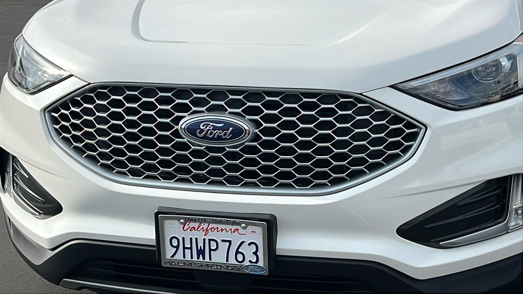 Certified 2024 Ford Edge SEL w/ Convenience Package AWD/4WD image 3