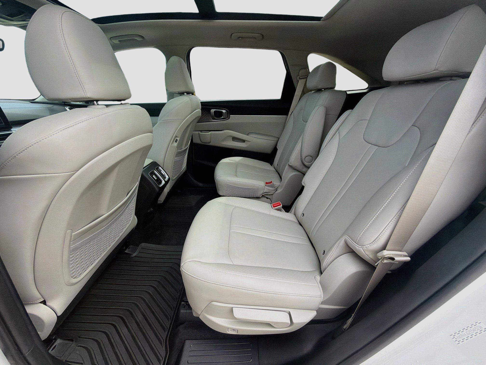 Used 2025 Kia Sorento EX w/ EX Panoramic Sunroof Package FWD image 26