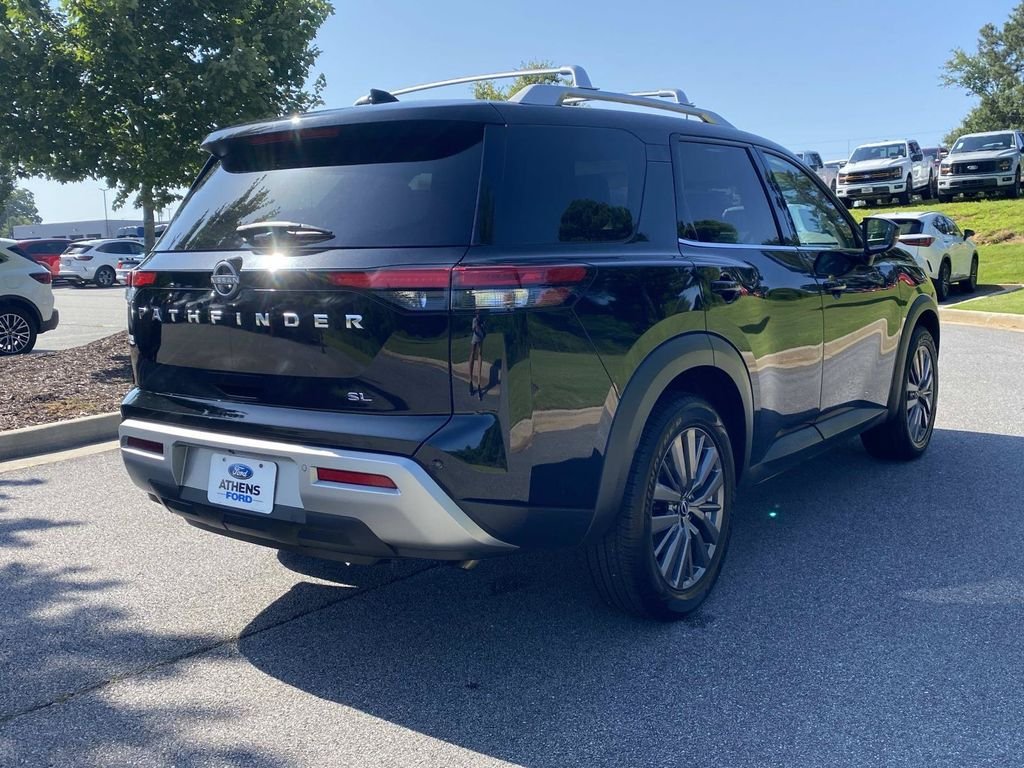 Used 2023 Nissan Pathfinder SL w/ SL Premium Package FWD image 3