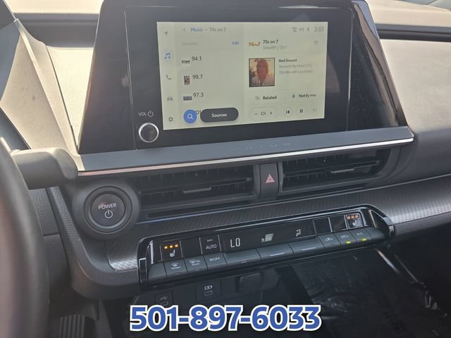 Used 2025 Toyota Prius XLE FWD image 17