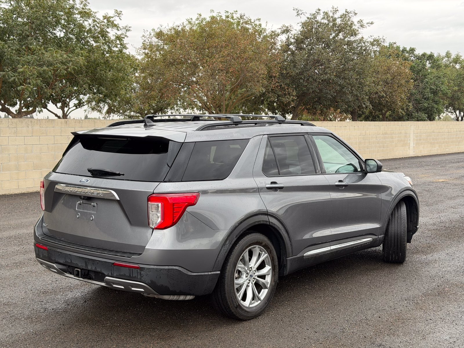 Certified 2021 Ford Explorer XLT w/ Equipment Group 202A RWD image 4