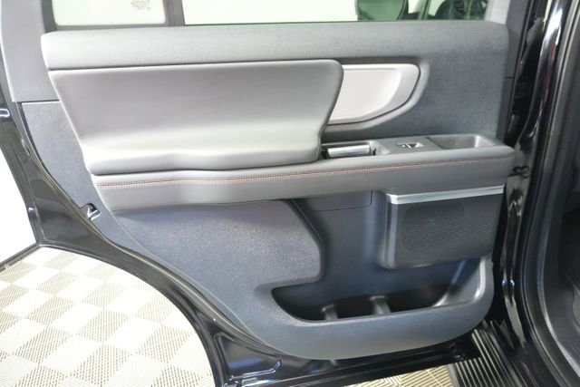 Certified 2025 Ford Expedition Active AWD/4WD image 35