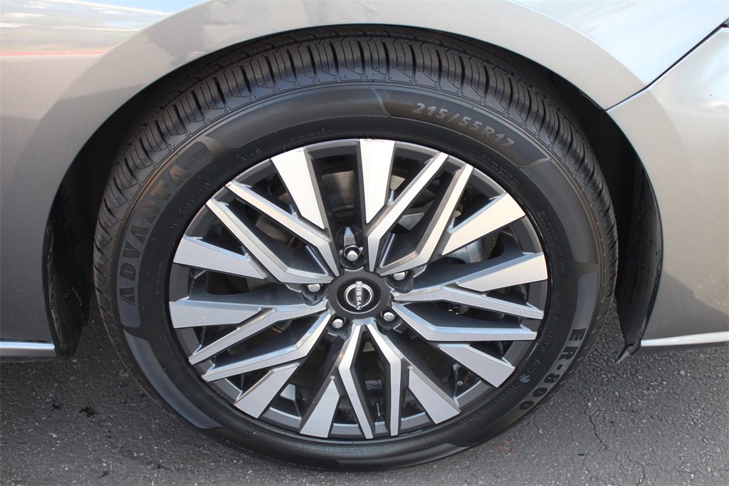 Used 2023 Nissan Altima 2.5 SV image 29