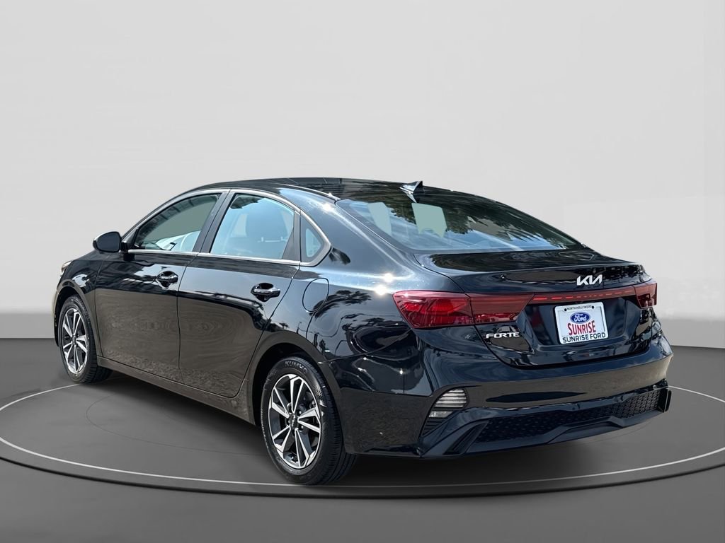 Used 2024 Kia Forte LXS image 2