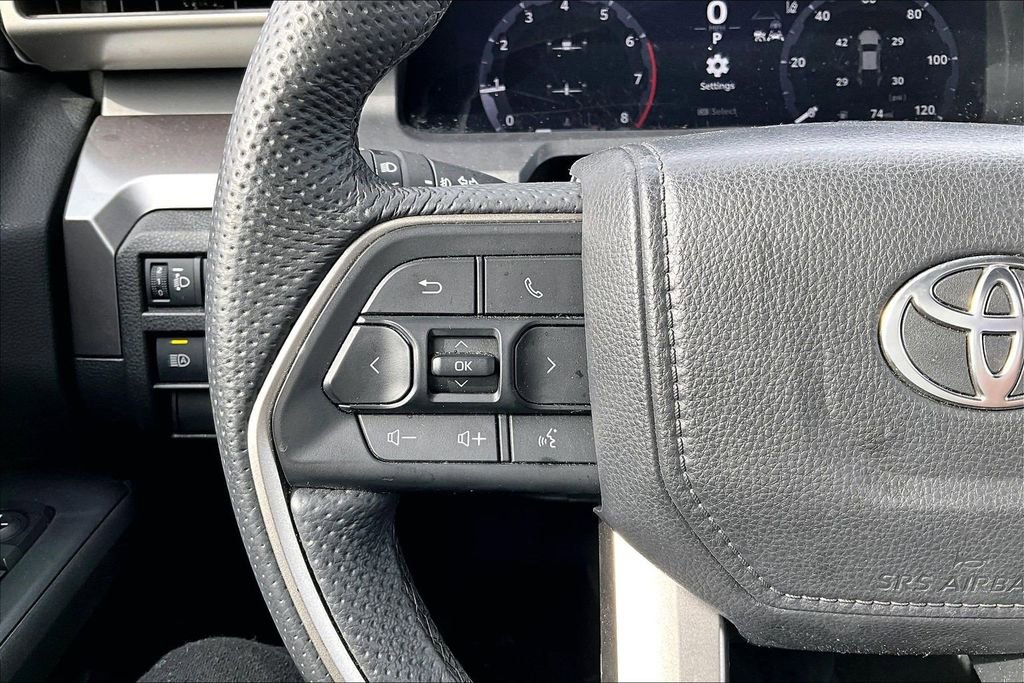 Used 2025 Toyota Tacoma TRD Off-Road AWD/4WD image 17