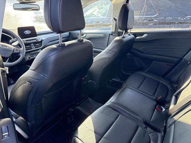 Certified 2022 Ford Escape Titanium w/ Class II Trailer Tow Package image 5