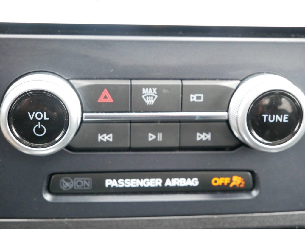 Certified 2023 Ford Edge ST-Line w/ Class II Trailer Tow Package image 25