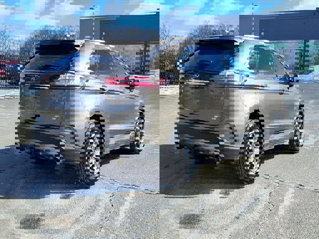 Certified 2019 Ford Edge SEL w/ Equipment Group 201A image 5