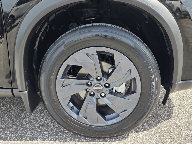 Used 2026 Nissan Rogue SV w/ Cold Weather Package FWD image 11