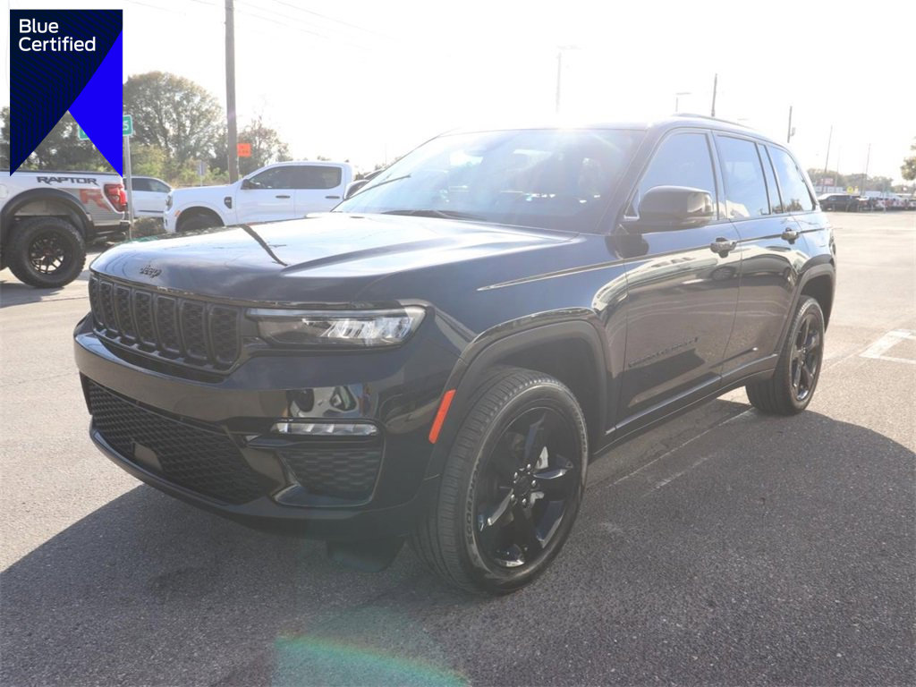Used 2023 Jeep Grand Cherokee Limited w/ Black Appearance Package