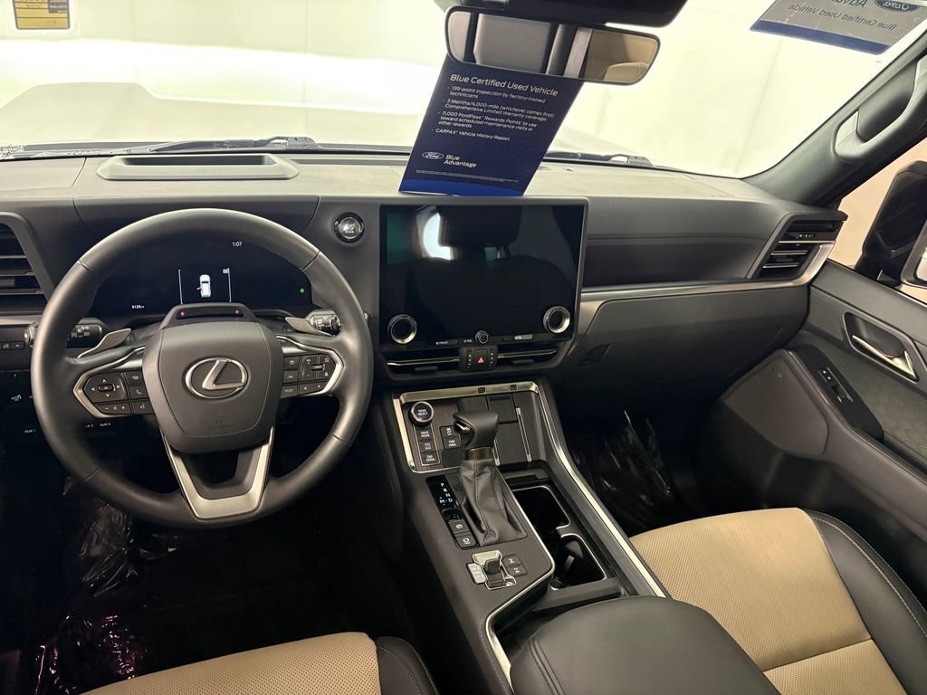 Used 2025 Lexus GX 550 w/ Accessory Package (CT) AWD/4WD image 26