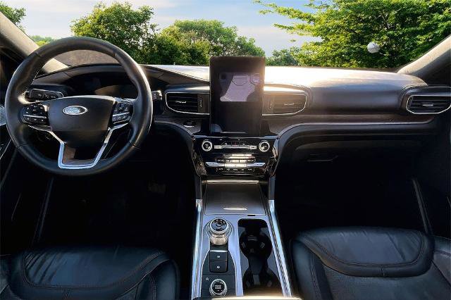 Certified 2023 Ford Explorer Platinum w/ Technology Package image 15