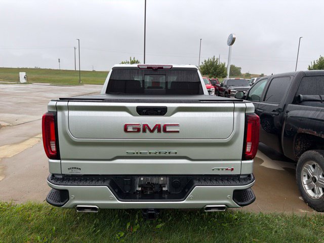 Used 2022 GMC Sierra 1500 AT4 w/ AT4 Premium Package AWD/4WD image 3
