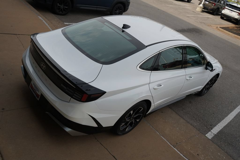 Used 2025 Hyundai Sonata SEL FWD image 12