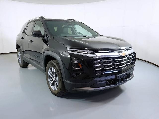 Used 2025 Chevrolet Equinox LT w/ Convenience Package II AWD/4WD image 1