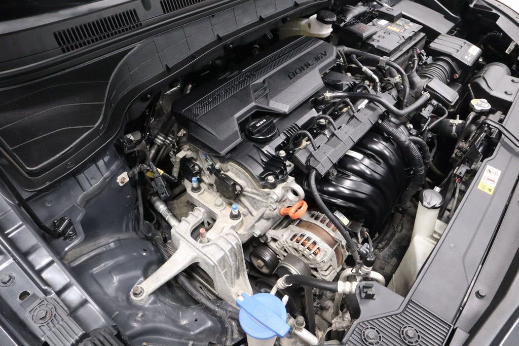 Used 2022 Hyundai Kona SE image 14