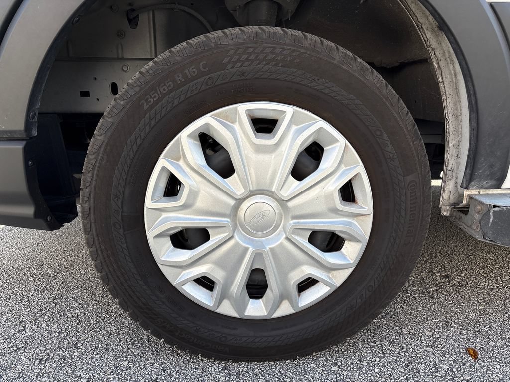 Certified 2025 Ford Transit 250 Low Roof w/ Exterior Upgrade Package RWD image 15