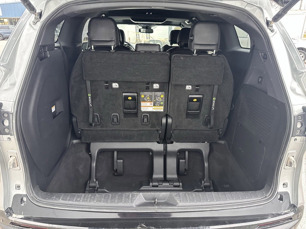 Used 2023 Toyota Sienna XSE image 14