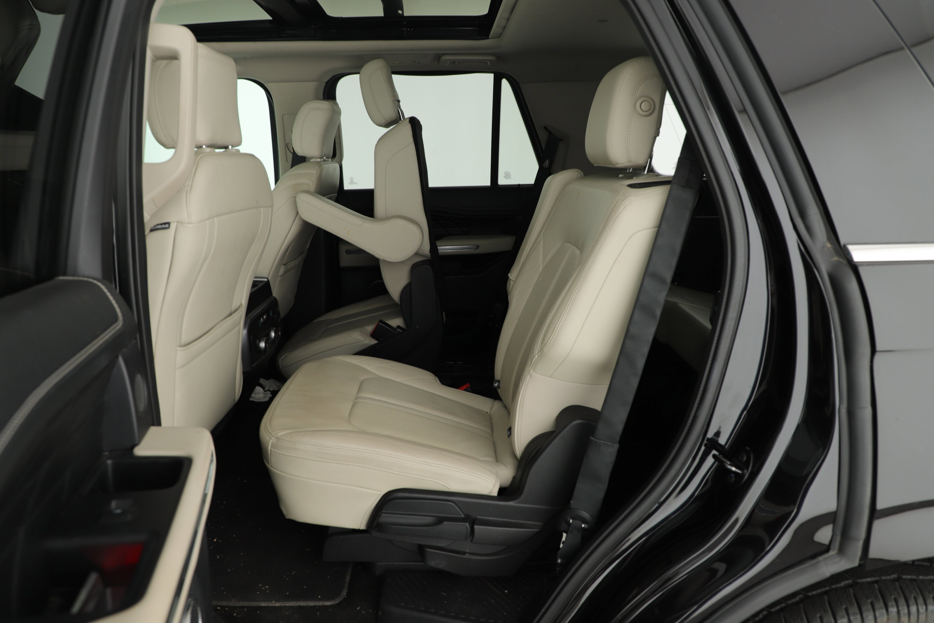 Certified 2019 Ford Expedition Platinum image 22