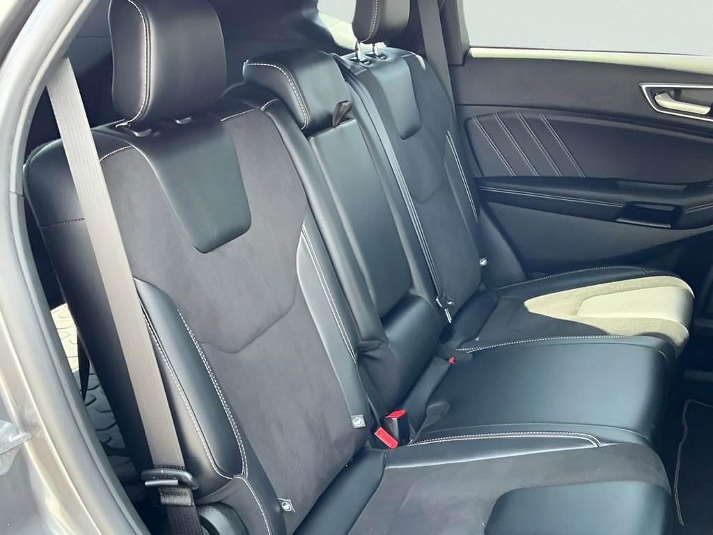 Certified 2022 Ford Edge ST image 19
