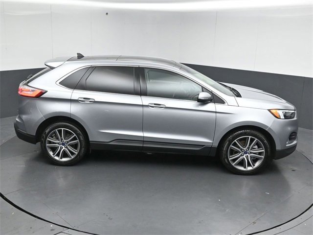 Certified 2022 Ford Edge Titanium w/ Class II Trailer Tow Package image 18