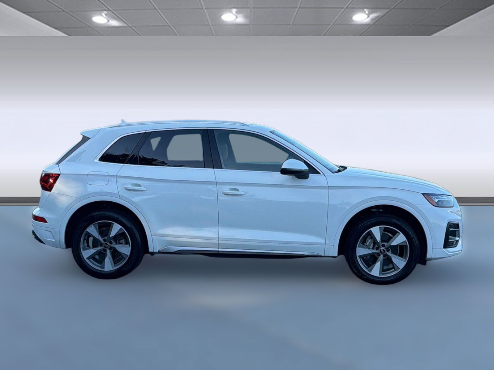 Used 2023 Audi Q5 2.0T Premium w/ Convenience Package AWD/4WD image 8