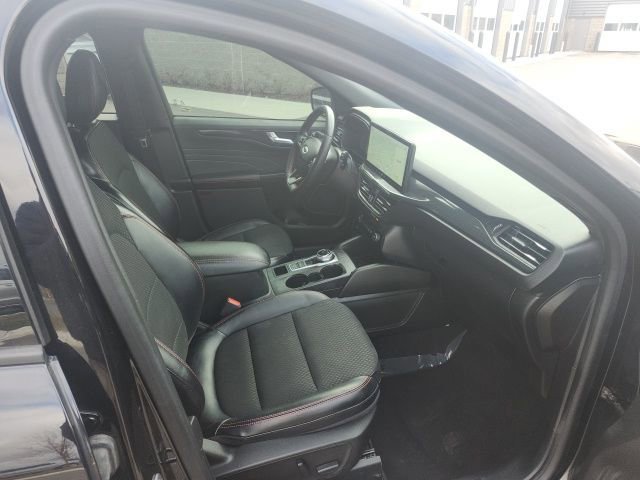 Certified 2023 Ford Escape ST-Line Select w/ Tech Pack #2 image 11