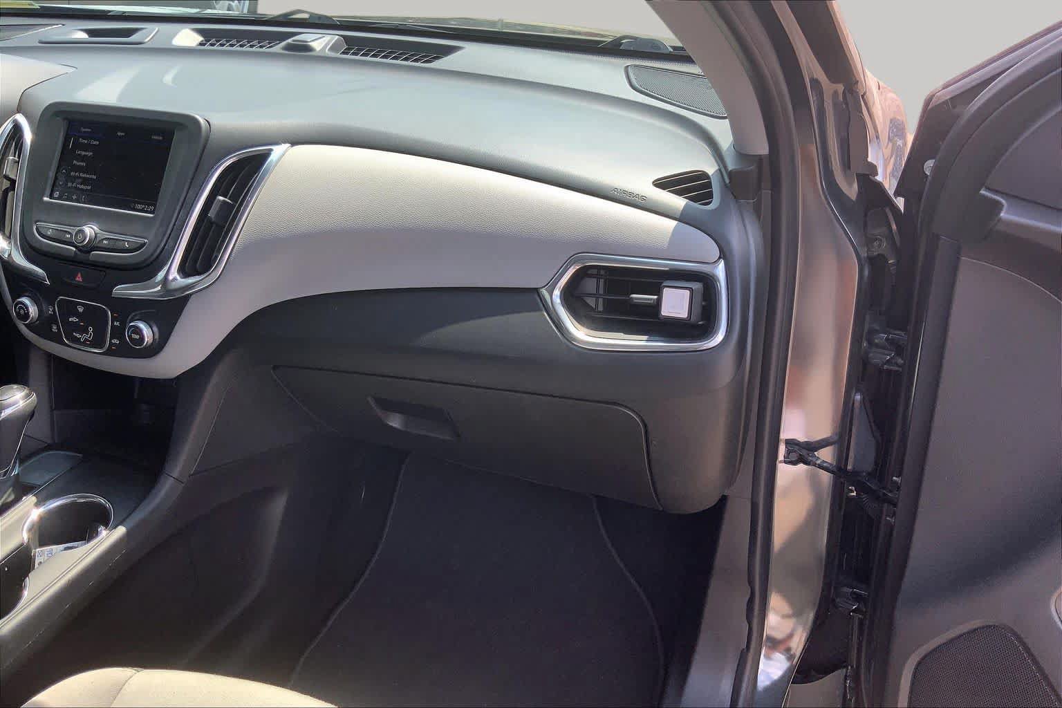 Used 2020 Chevrolet Equinox LS w/ LS Convenience Package FWD image 18
