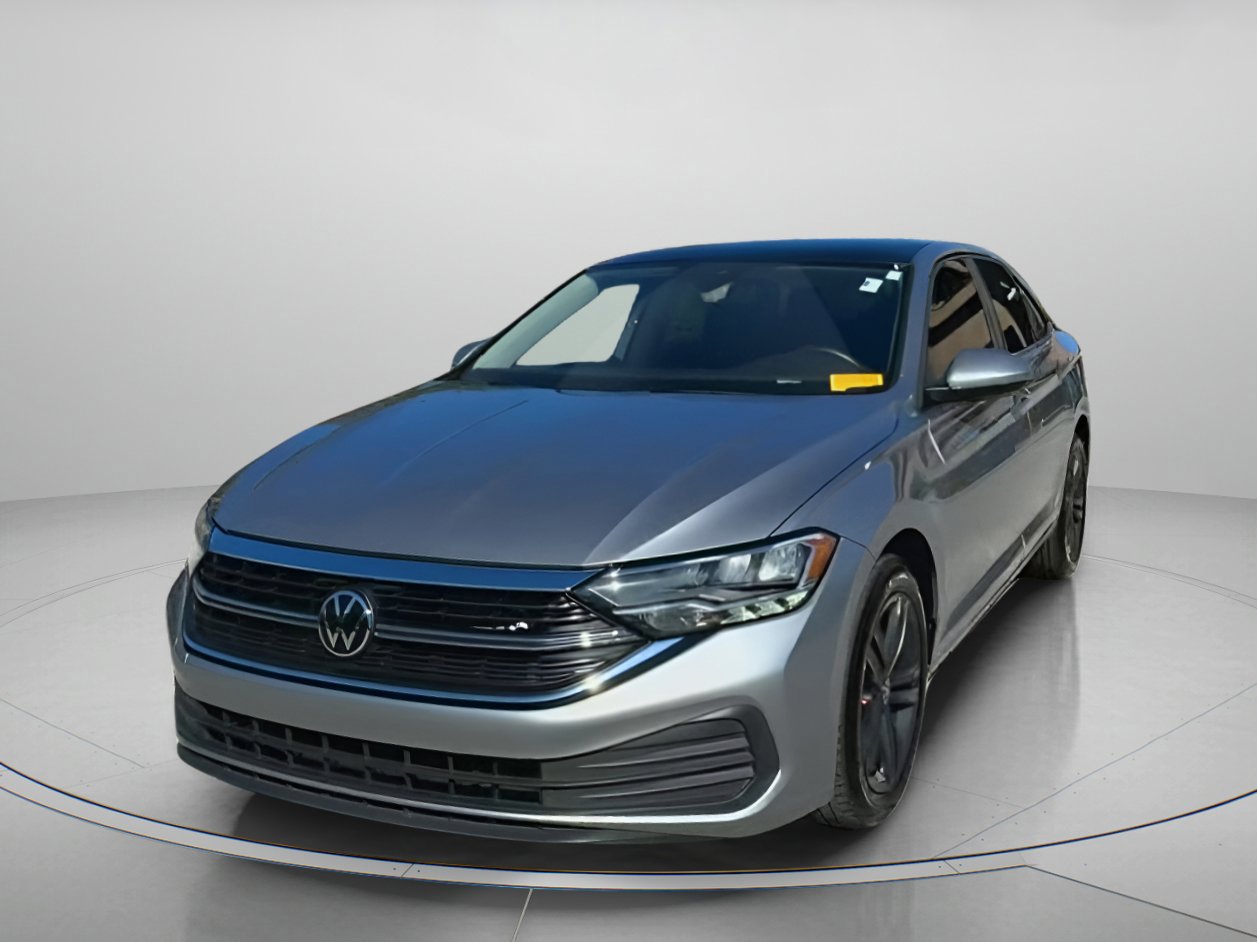Used 2024 Volkswagen Jetta SE image 3