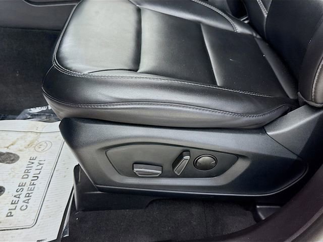 Certified 2022 Ford Explorer XLT w/ Equipment Group 202A image 19